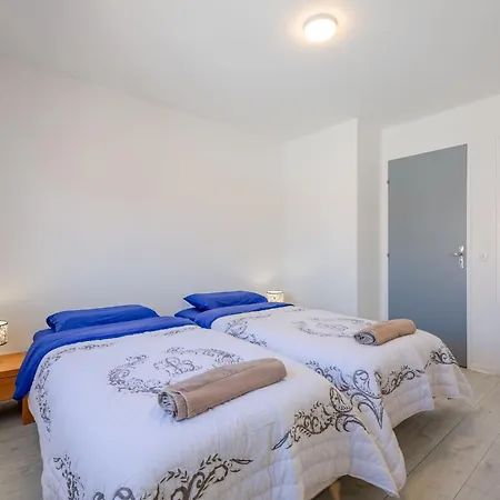 Apartment Le Christina By Interhome *